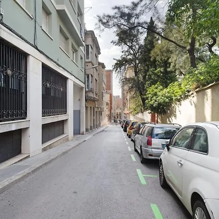 Lovely And Cozy Flat 5 Min From The Metro *