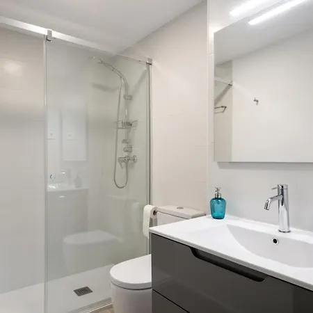 Apartman Lovely And Cozy Flat 5 Min From The Metro